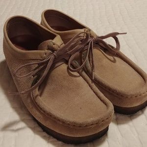 Women's Clarks Wallabee